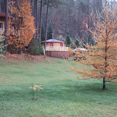 La maison sous les arbres Saint Roch de Mekinac Extérieur photo