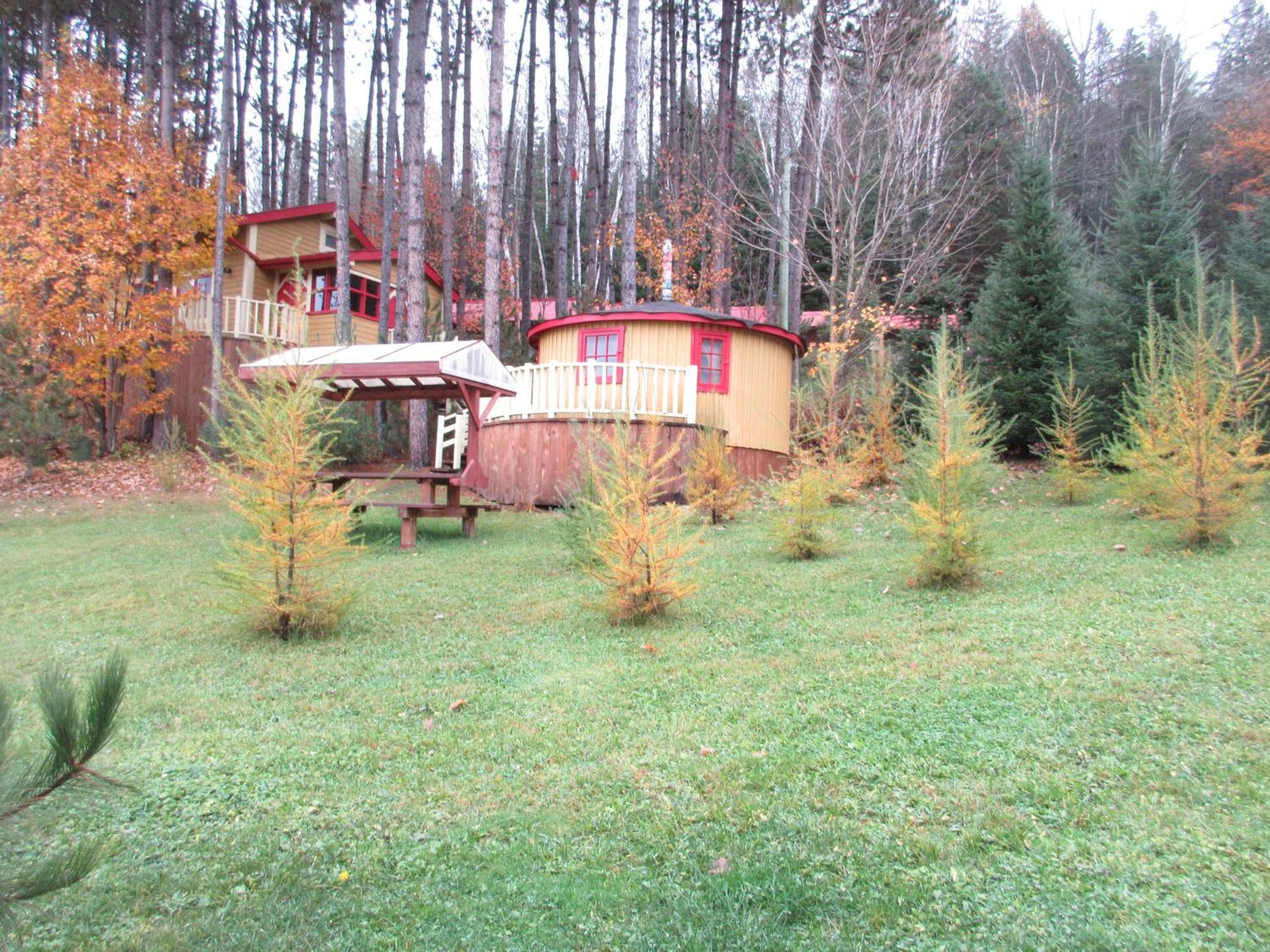 La maison sous les arbres Saint Roch de Mekinac Extérieur photo